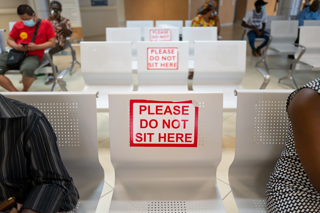 COVID-19 restrictions on seating at the University of Ghana Medical Center in Accra, Ghana, on June 24, 2022. Credit: Nana Kofi Acquah. 